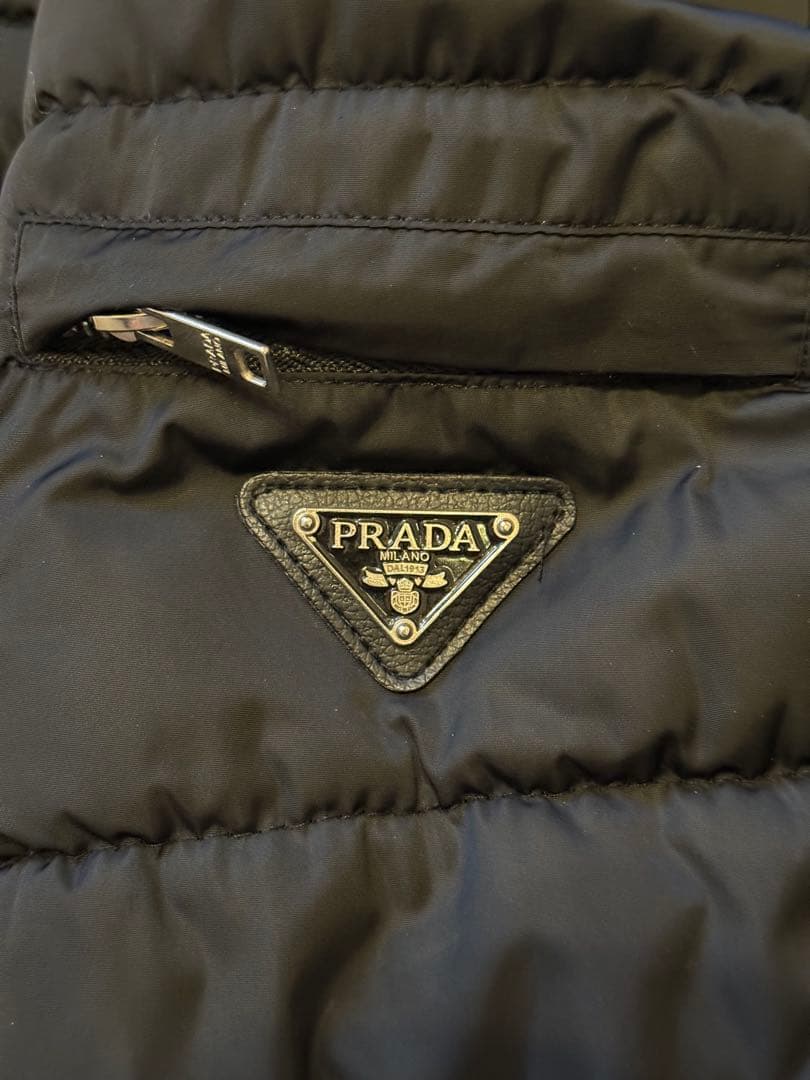 【早い者勝ち】PRADA プラダ ダウンジャケット ブラック 美品 ミラノモデル