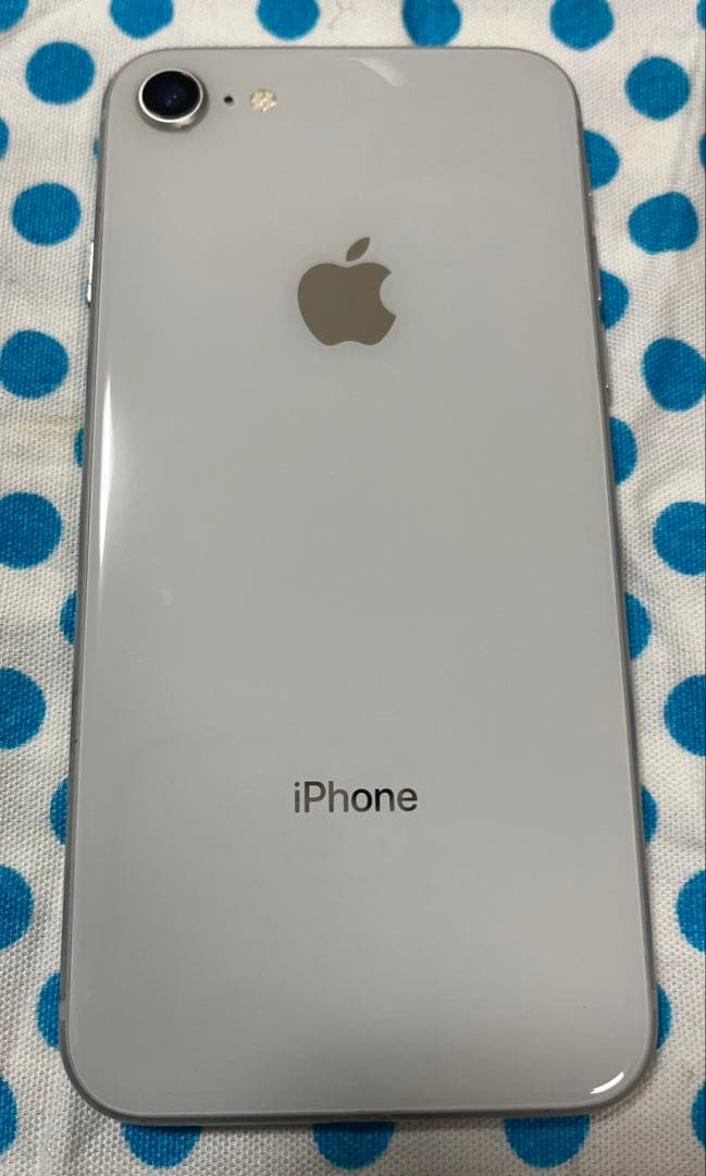 【美品】iPhone8 シルバー　91% SIMフリー