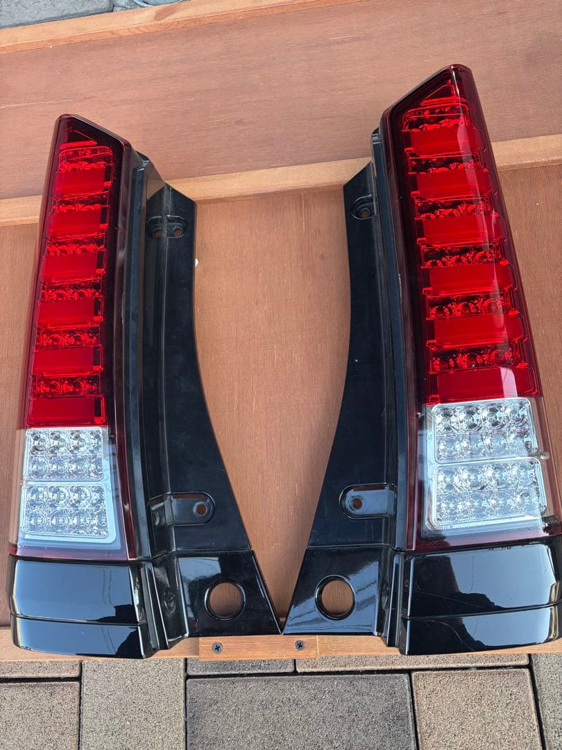 N-BOX JF1 LEDテールライト レッド/クリア 配線付き