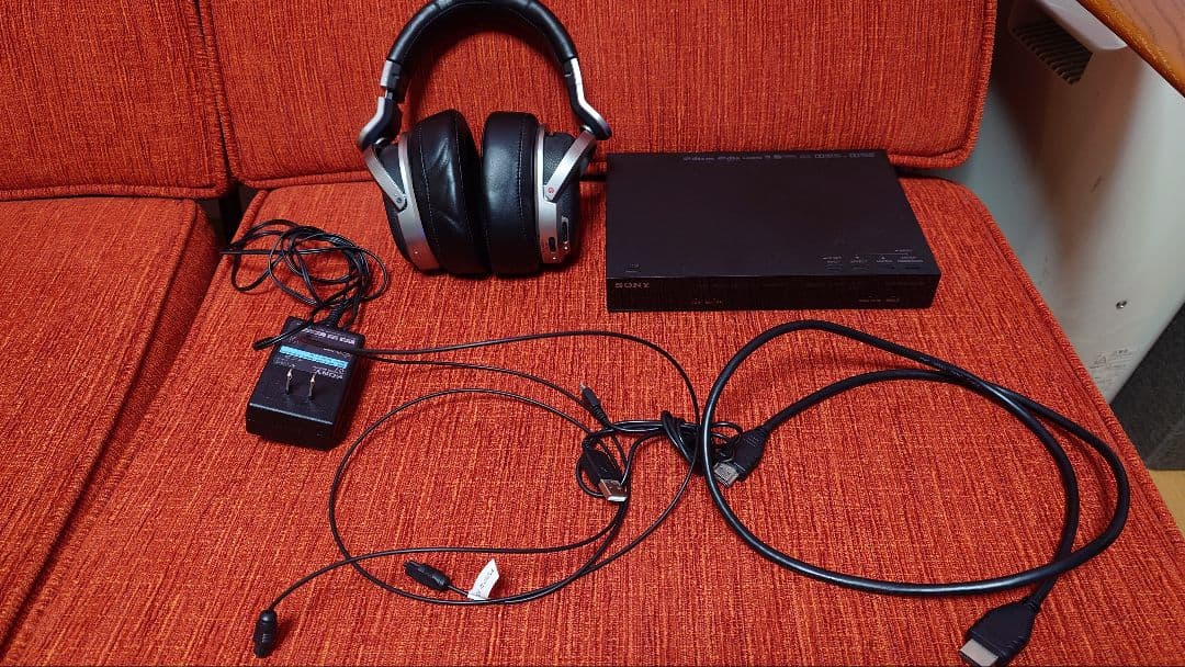 SONY ワイヤレスヘッドホン DP-HW700 MDR-HW700　　　ソニー