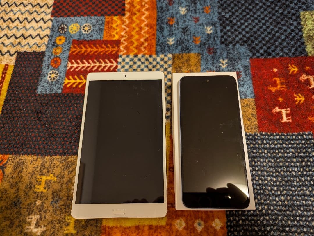 美品　Redmi12 5G＋dtab 8インチ シルバー