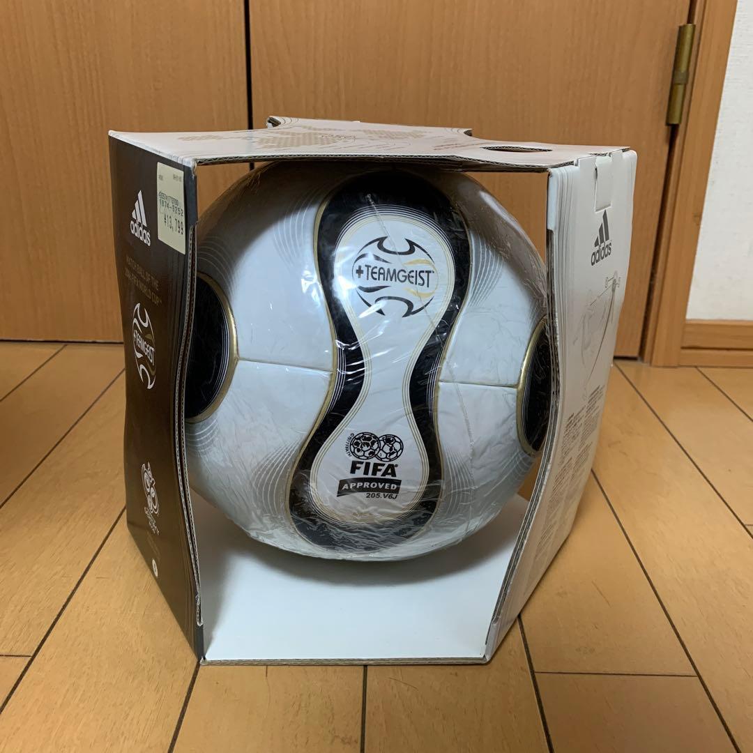 ワールドカップ　2006 ドイツ大会　チームガイスト　サッカーボール　5号球