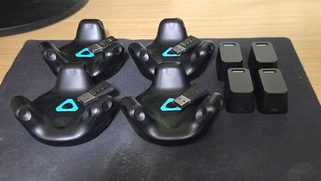 VIVEトラッカー2018×4 ベースステーション2.0×2セット