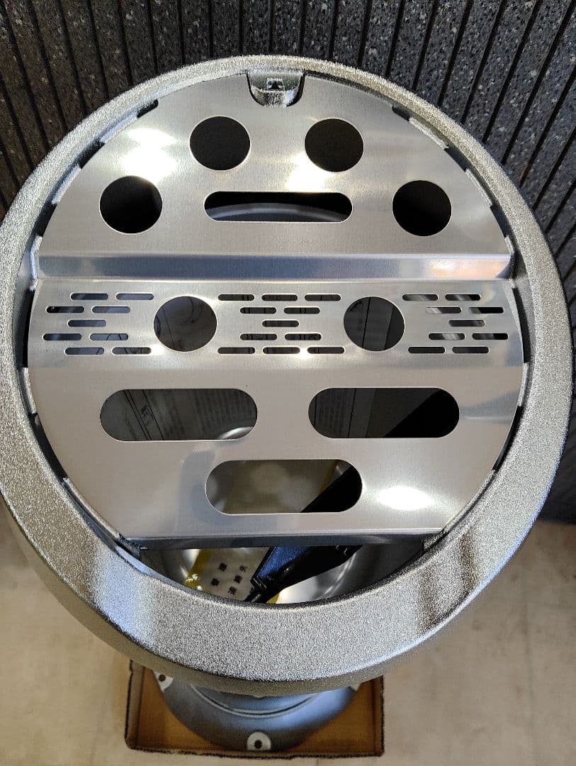 新品未使用…JT灰皿スタンド型ステンレス製 円形灰皿 取り外し可能内容器付き