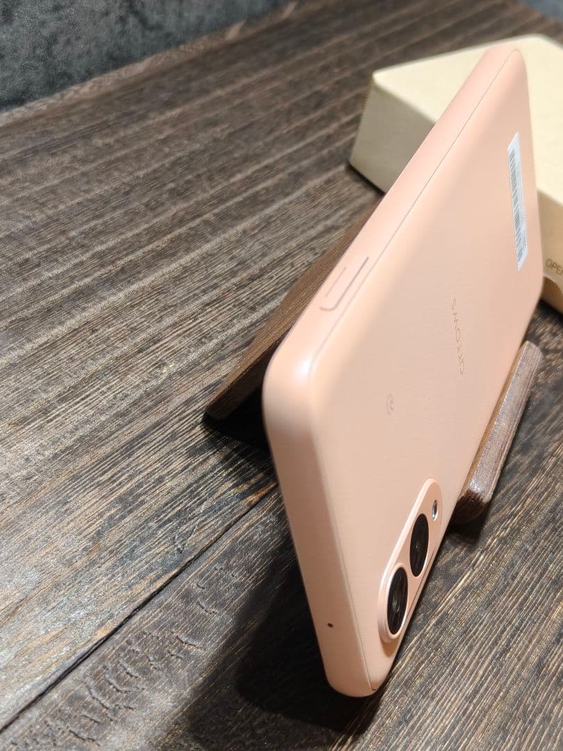 新品同様品 arrows We2 FCG02 SIMフリー スマホ