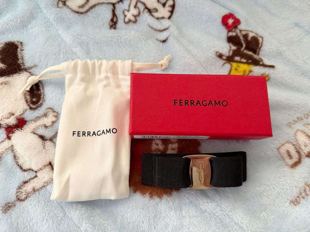 【新品・未使用品】Salvatore Ferragamo リボン　バレッタ
