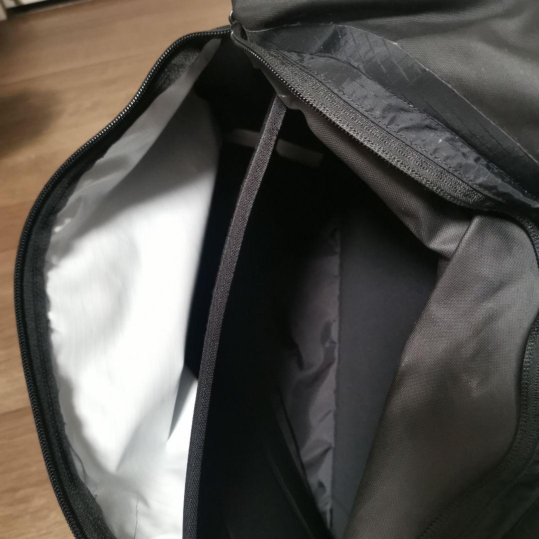 ARC'TERYX LEAF COURIER BAG 15　リーフ