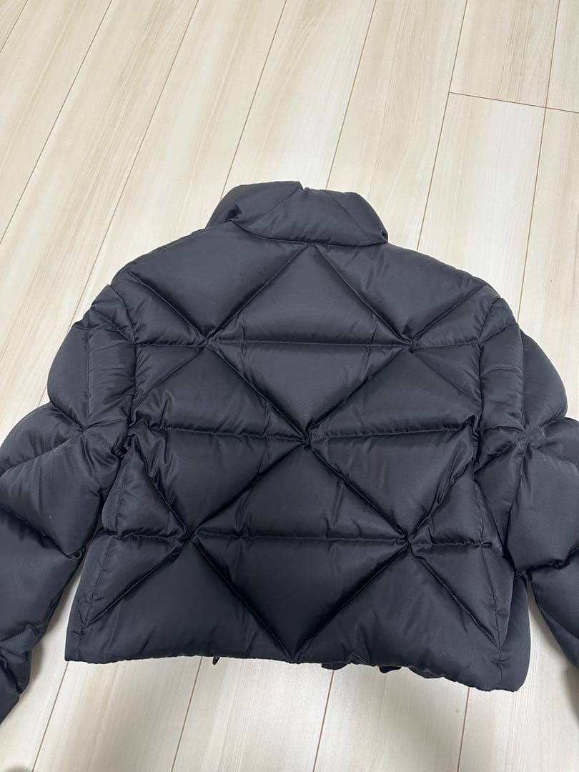 最終値下げ　PRADA ブラック ショートダウンジャケット　36