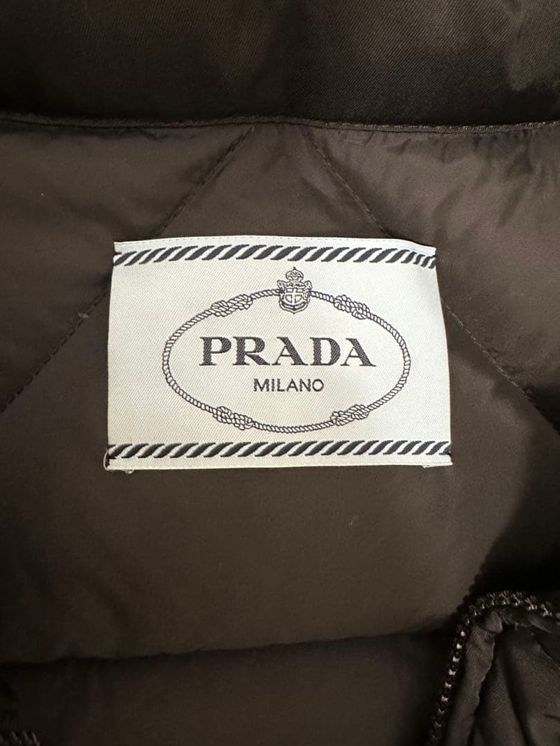 最終値下げ　PRADA ブラック ショートダウンジャケット　36
