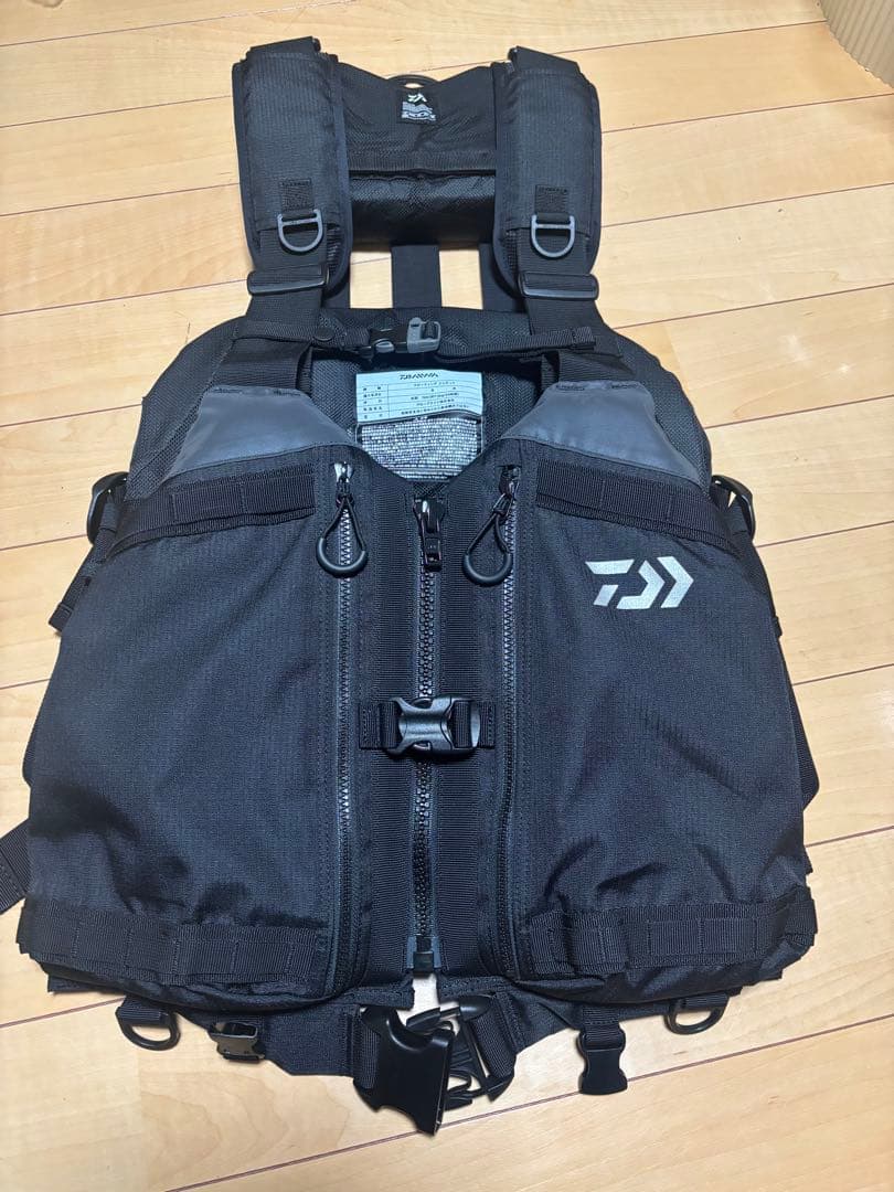 Daiwa タクティカルロックショアベスト
