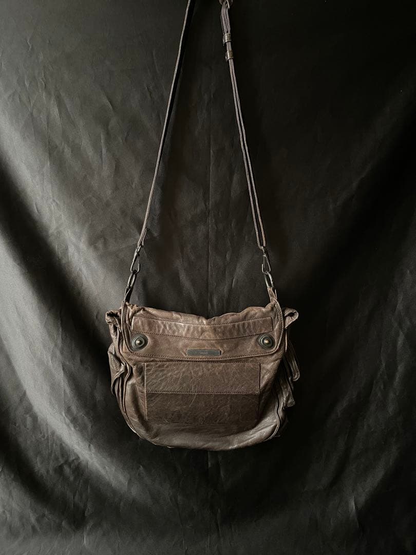 JULIUS ガスマスク　レザー　ショルダーバッグ/DEVOA/GUIDI